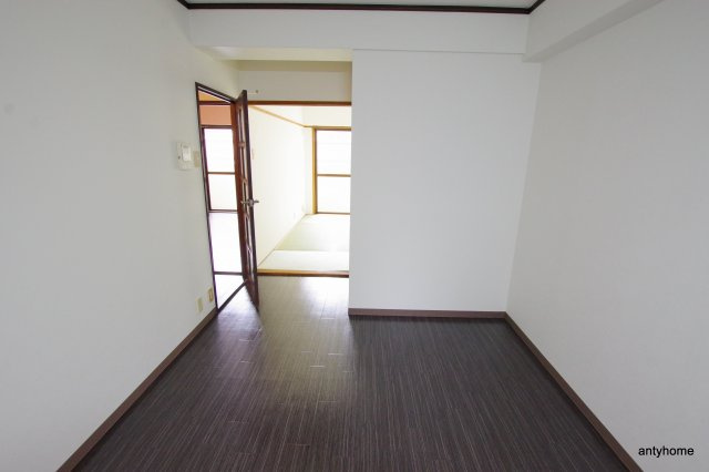 フローライト豊里Ⅰ　仲介手数料無料の居間・リビング