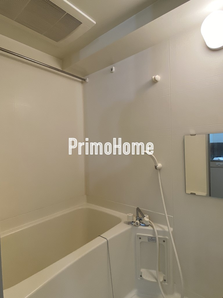 ステージファースト神田の浴室