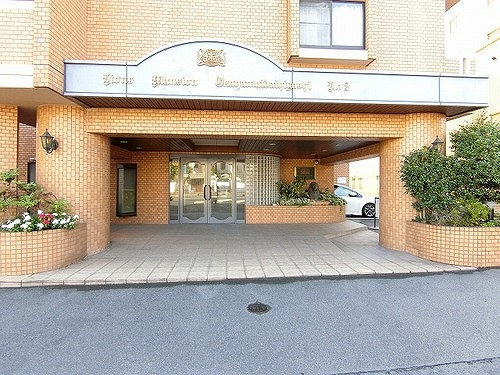 ライオンズマンション岡山医大東第２のエントランス|ポーチ　※2021年10月撮影