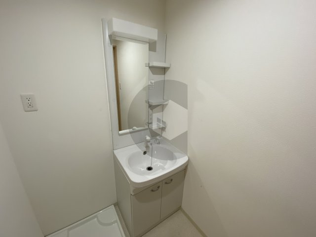 badge tomoi Est3の独立洗面台