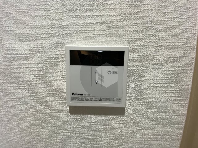 badge tomoi Est3のその他