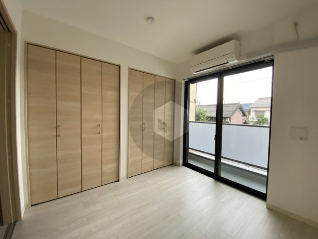 badge tomoi Est3の内装