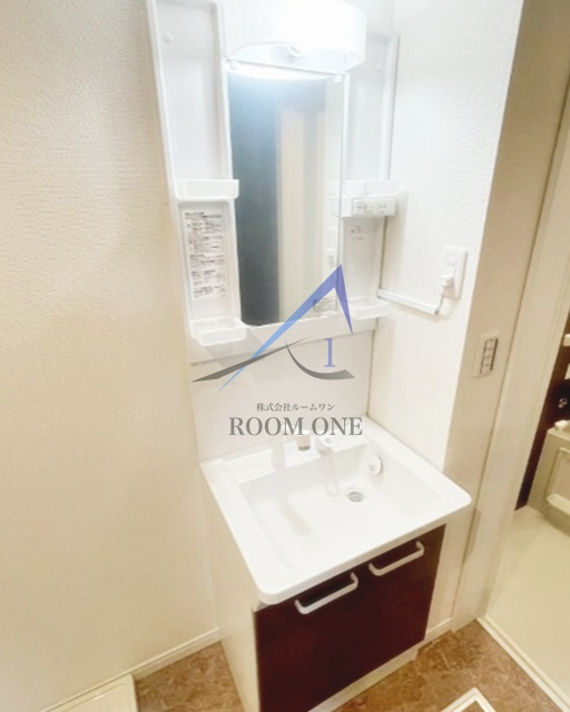 スピカ武蔵中原の洗面所|独立洗面台です。