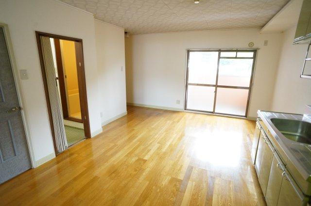 ザ・ノウブルマンション貴人館の居間・リビング