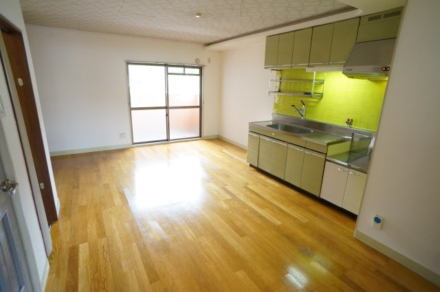 ザ・ノウブルマンション貴人館の居間・リビング