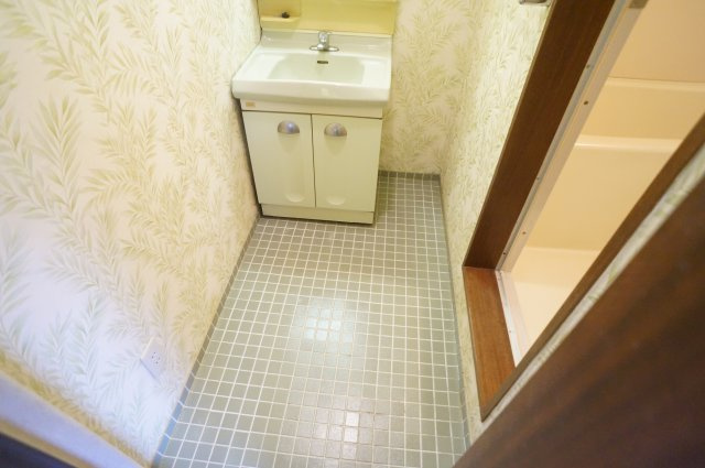 ザ・ノウブルマンション貴人館の玄関