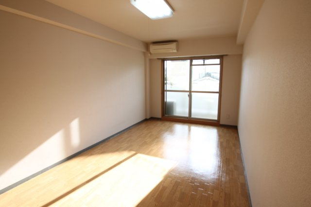 サンヴィレッジ( 近畿大学 一人暮らし )の洋室