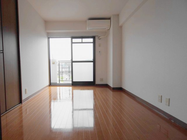 マンション春夏秋冬の居間・リビング