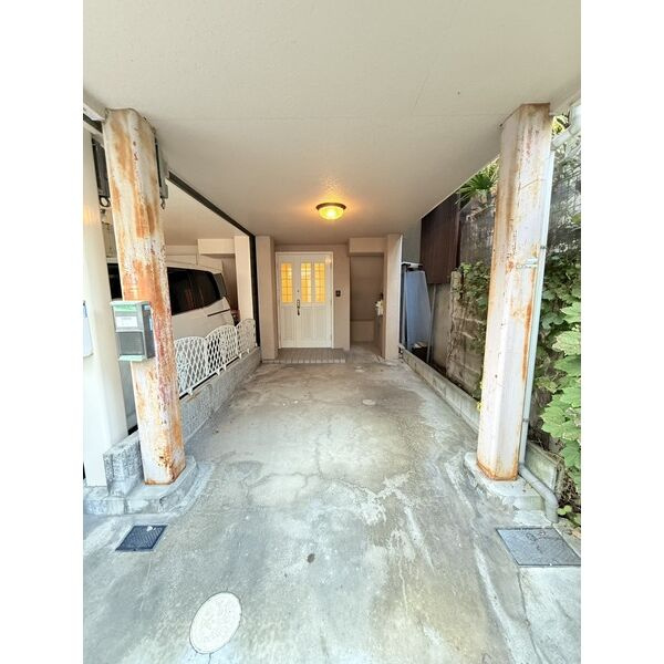 津之江町2丁目戸建の駐車場