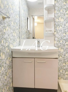 【洗面所】 | アムール | 独立洗面台です。