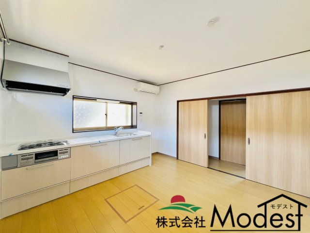 高崎市箕郷町のキッチン|陽当たりも良く、作業スペースも広いダイニングキッチン♪