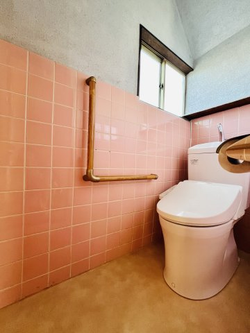 高崎市箕郷町のトイレ|清潔感のあるシンプルなトイレ。