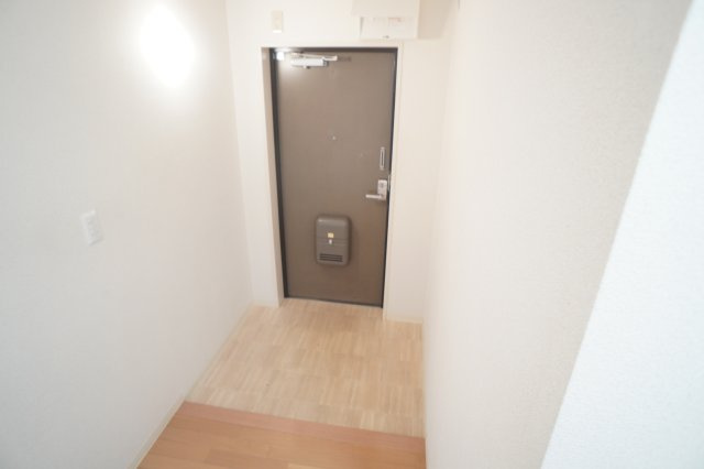 グランドパレス学園前の玄関