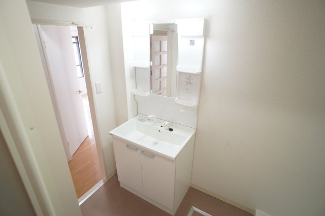 グランドパレス学園前の洗面所