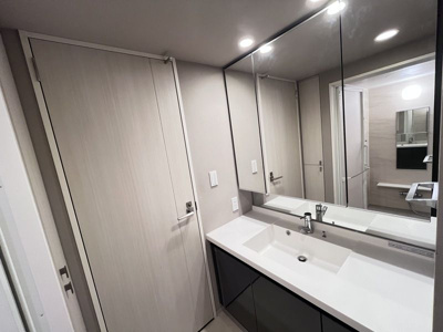 【洗面所】 | シャリエ清澄白河 | スペースが確保できる洗面所です