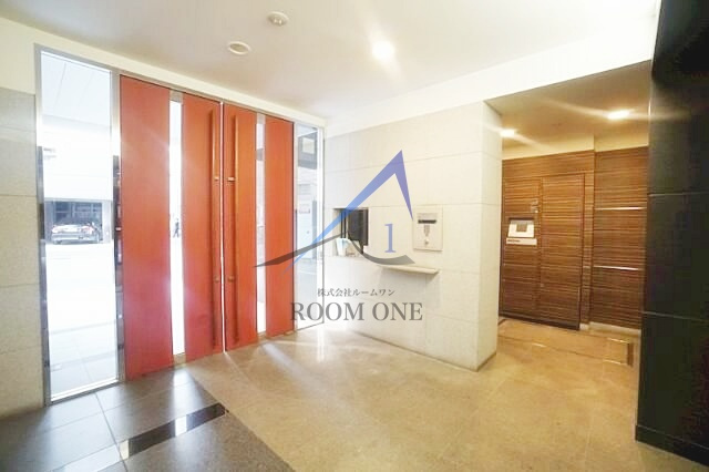 メインステージ九段下のエントランス|エントランスです。