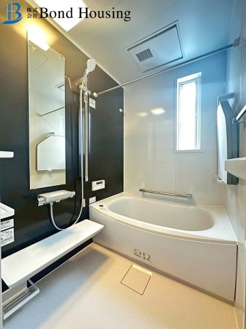 単身者お二人様向けコンパクトハウス　西二見　新築戸建の浴室