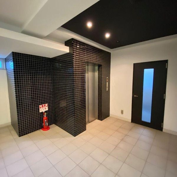 パウゼドーム前のロビー