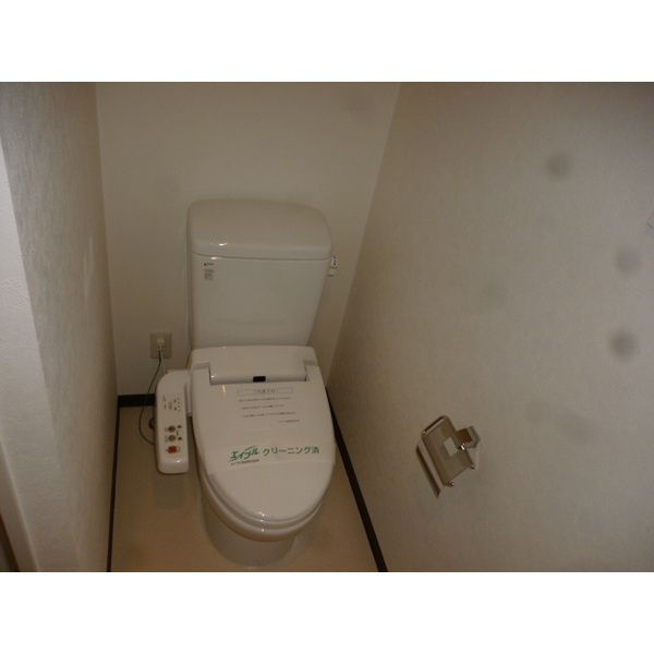 パウゼドーム前のトイレ