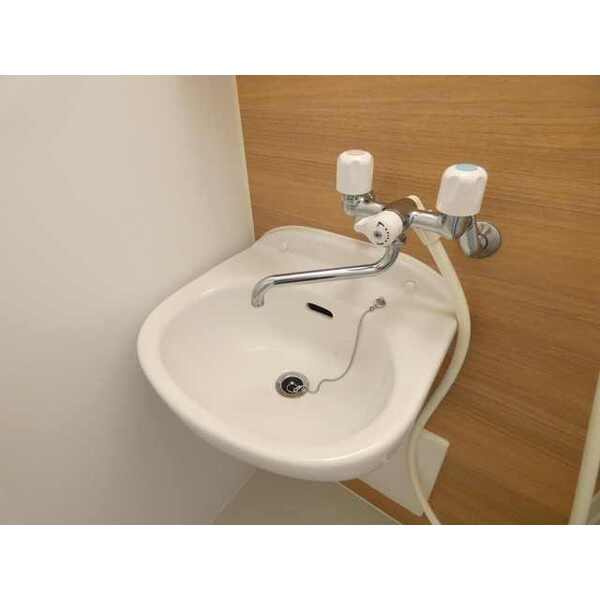 カパルアガーデン横浜反町の洗面所|洗面台付き♪