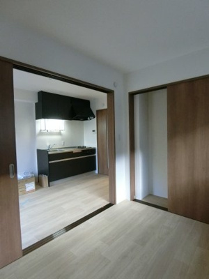 【洋室】 | メゾンランタナ