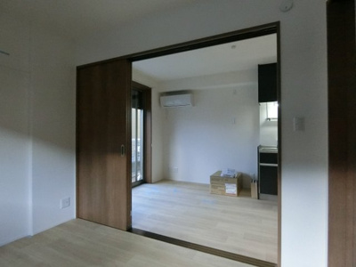 【洋室】 | メゾンランタナ