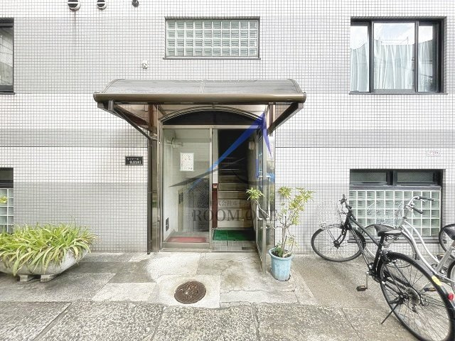 ウィナーズＳＵＺＵＫＩのエントランス|エントランスです。