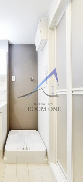 Ｃｒｏｓｓ　Ｇｒａｙ町屋の設備|洗濯機置き場です。