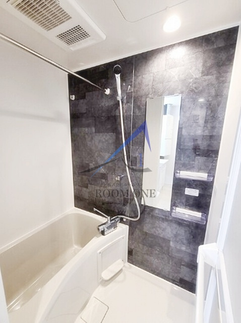 Ｃｒｏｓｓ　Ｇｒａｙ町屋の浴室|お風呂です。