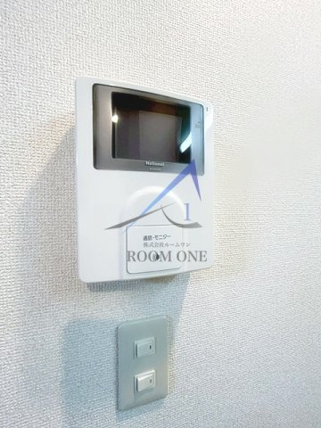 ワンオーワンのセキュリティ|モニター付きインターホンです。