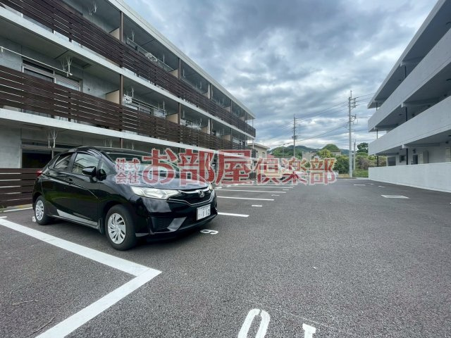 新hajimeの駐車場|駐車場に車を止められます