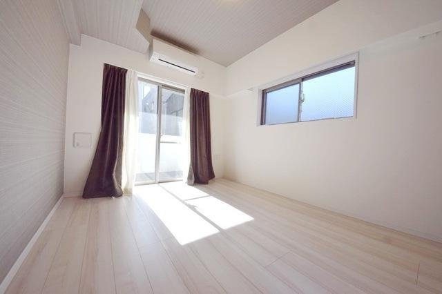 GROWS 錦糸町 Miruna Hillsの居間・リビング