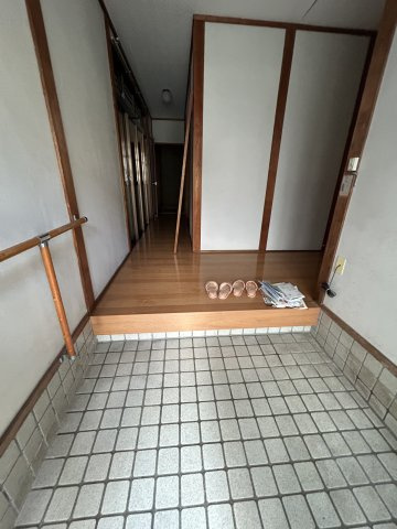 下手野４丁目戸建ての玄関