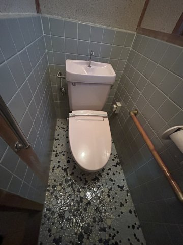 下手野４丁目戸建てのトイレ