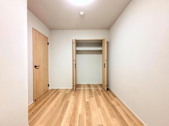 ルネ横浜戸塚の収納|◆暮らし心地を大きく左右する収納を、適材適所に配置し使い勝手を考慮しました。空間を余すところなく有効利用した収納は生活空間をより上質なものにしてくれるでしょう。
