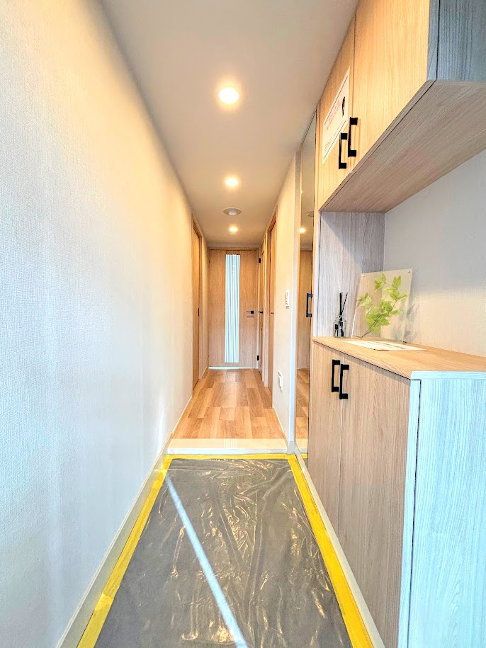 ルネ横浜戸塚の玄関|◆明るい玄関です！散らかりやすい玄関もスッキリする大容量のシューズボックス付き。
