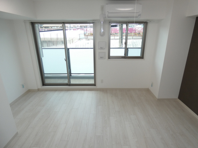 ソレイユ摩耶の居間・リビング