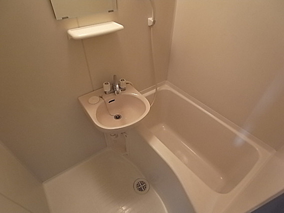 レジデンス灘の浴室