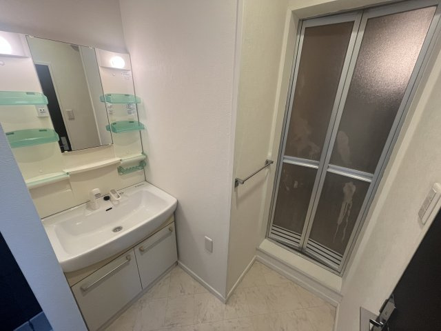 サンプレタ貴崎の洗面所