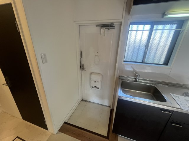 サンプレタ貴崎の玄関