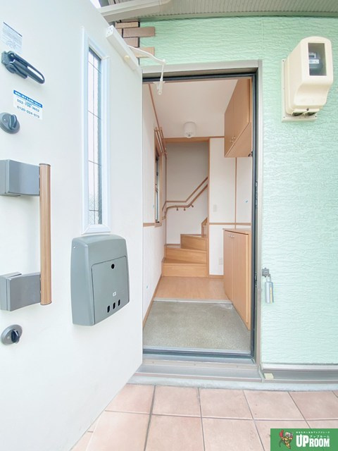 ウエストヴィラヒカリの玄関