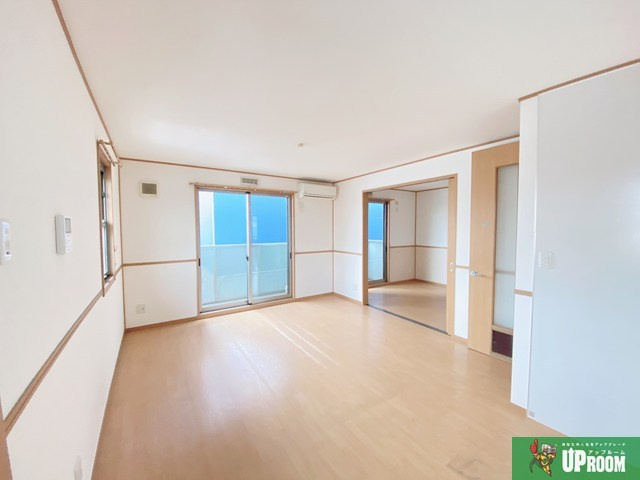 ウエストヴィラヒカリの居間・リビング