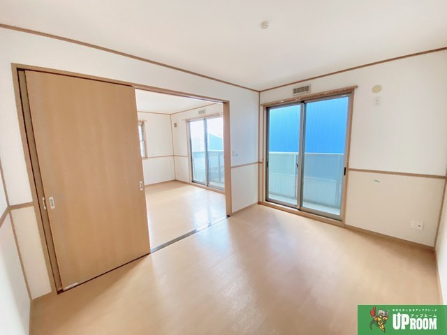 ウエストヴィラヒカリの居間・リビング