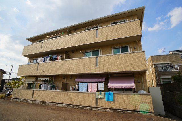 サンドリヨンの外観