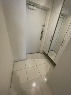 アルファスマート西川緑道公園の玄関