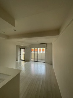 アルファスマート西川緑道公園の居間・リビング