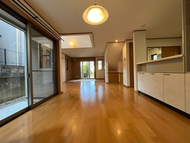 【居間・リビング】の画像