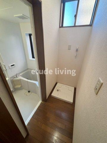 朝霞市三原３丁目のアパートの洗面所