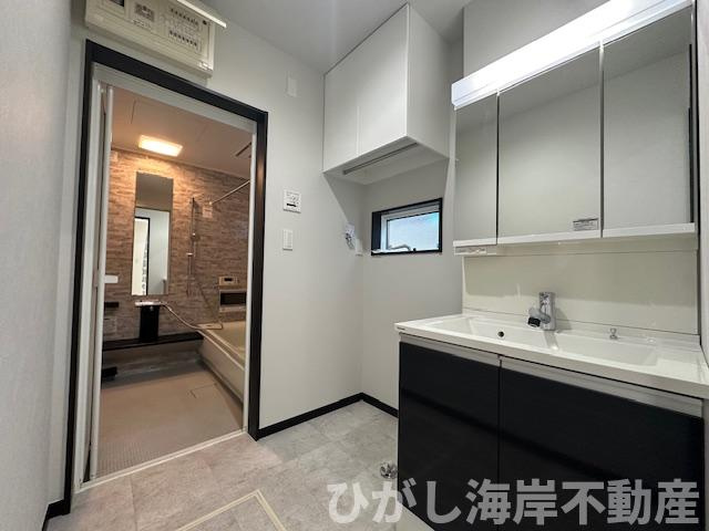 平塚市田村5丁目　中古戸建の脱衣所|新規リフォーム完了！　脱衣スペース