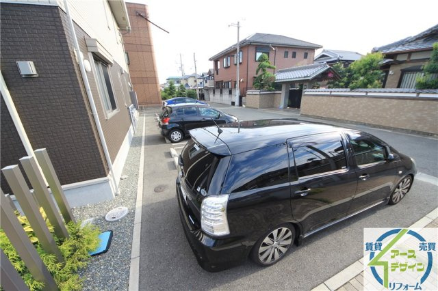 フレーズコートの駐車場